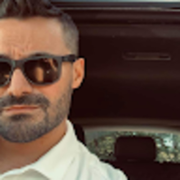 Meet your Posher, Adrien - Picture 1 of 1